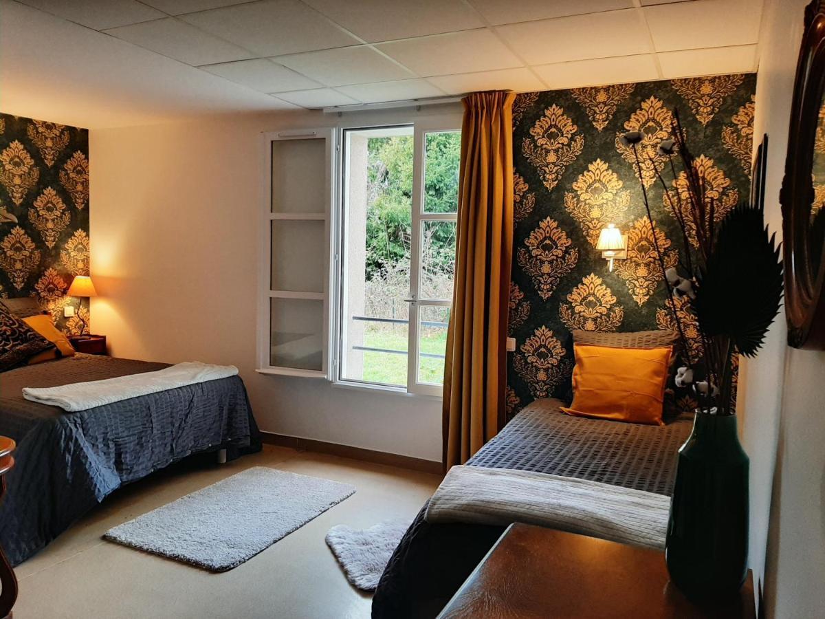 Un séjour d'exception au Logis du Château Saint-Pierre-de-l'Isle Extérieur photo