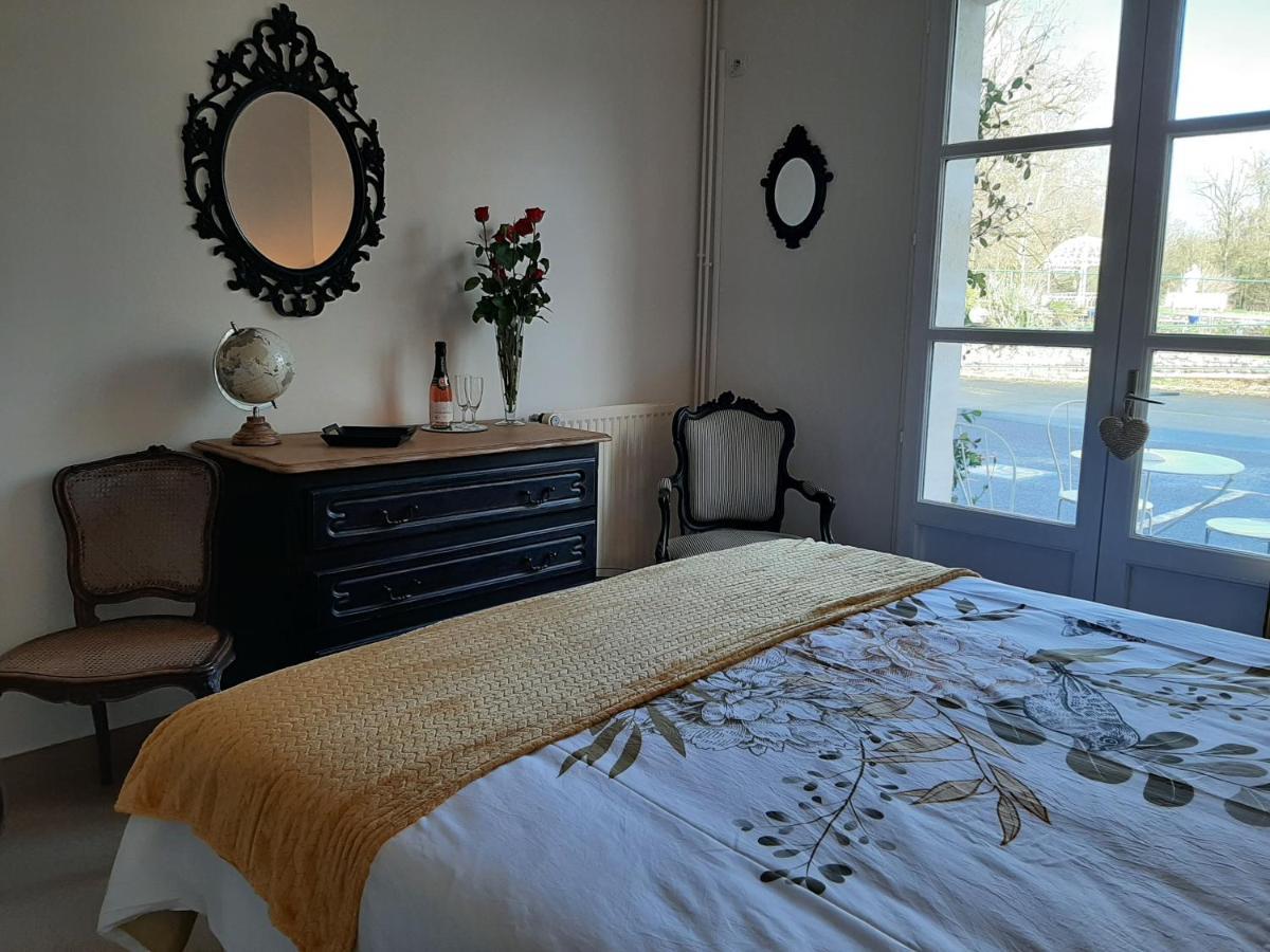 Un séjour d'exception au Logis du Château Saint-Pierre-de-l'Isle Extérieur photo