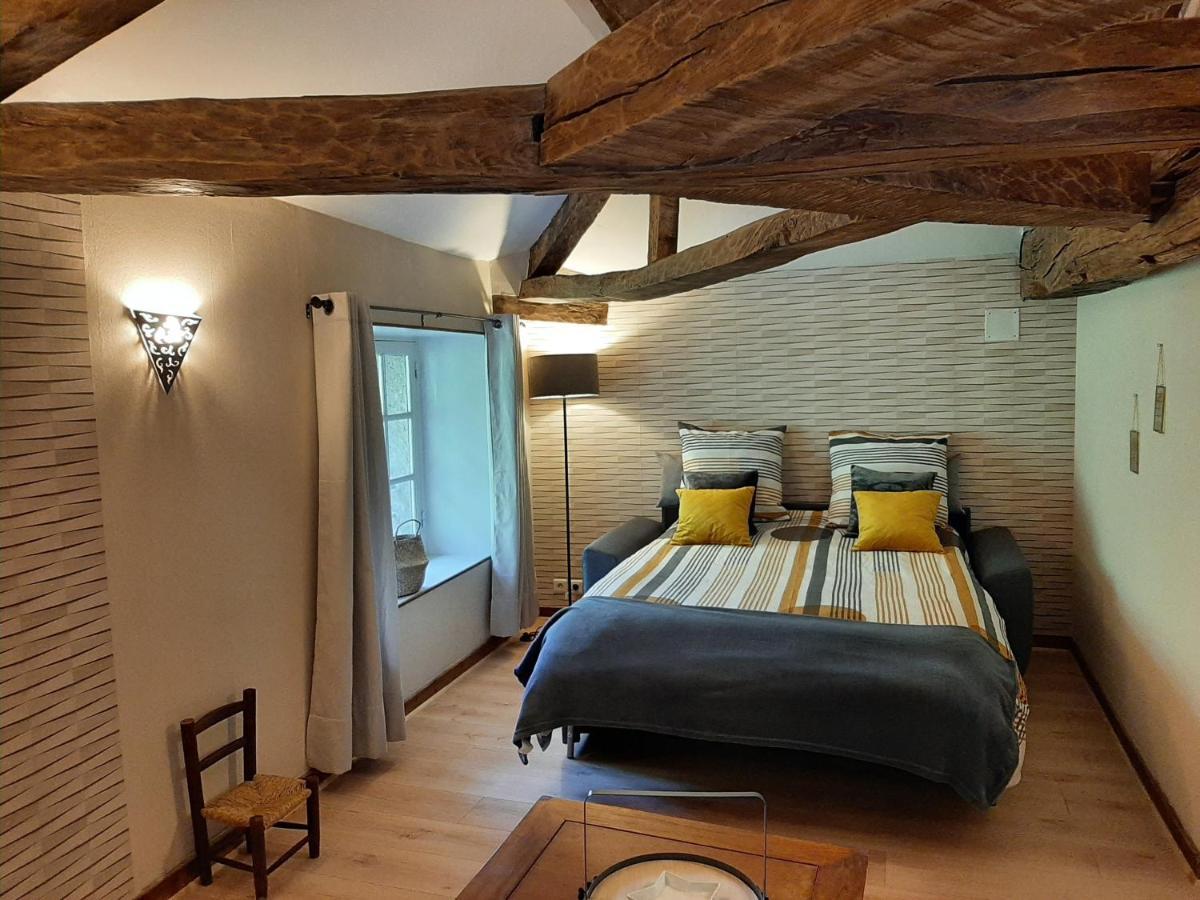 Un séjour d'exception au Logis du Château Saint-Pierre-de-l'Isle Extérieur photo