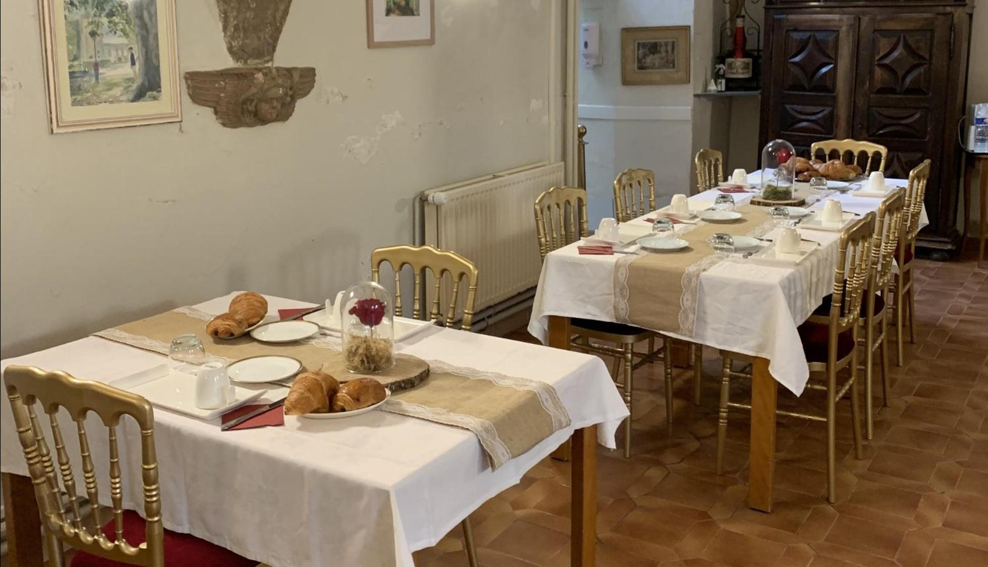 Un séjour d'exception au Logis du Château Saint-Pierre-de-l'Isle Extérieur photo