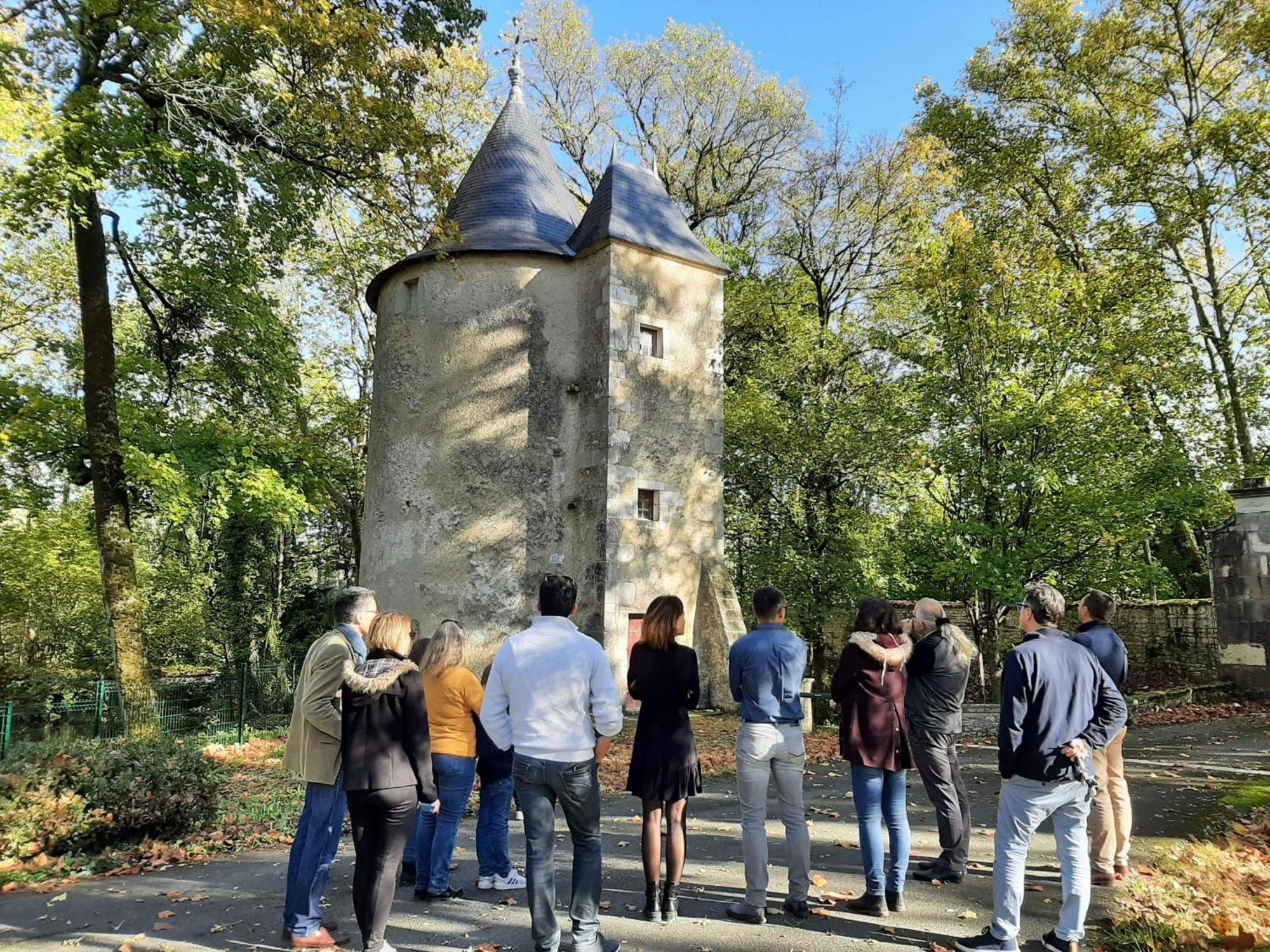Un séjour d'exception au Logis du Château Saint-Pierre-de-l'Isle Extérieur photo